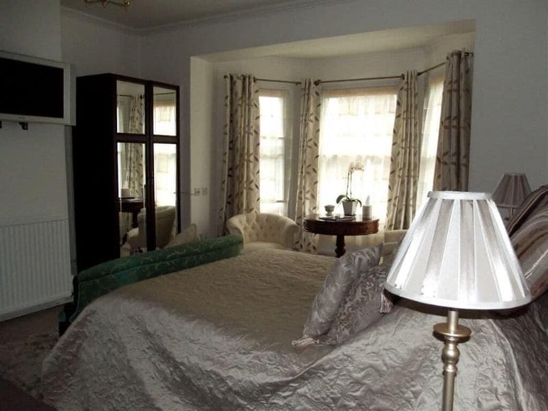 Townhouse Hotel 3