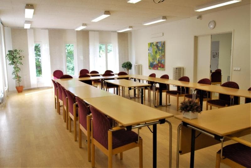 Hellidens Slott Och Vandrarhem main