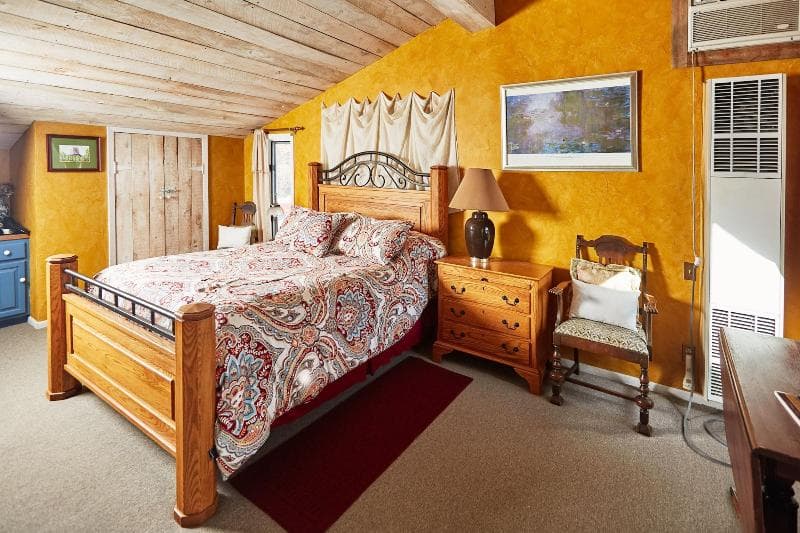 Devils Tower Lodge 4