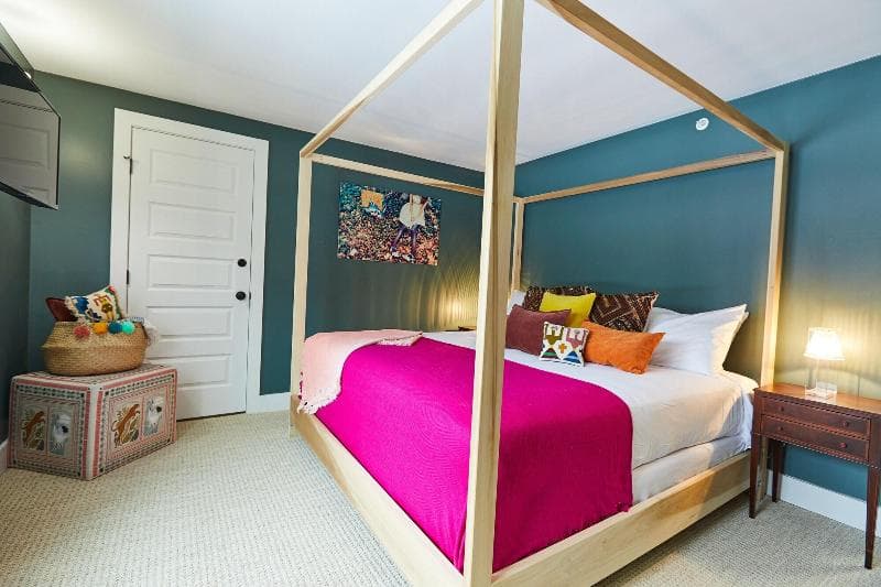 Shelter Harbor Inn 3