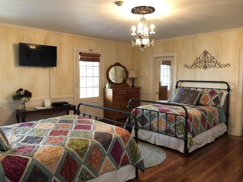 Valcour Inn & Boathouse 5