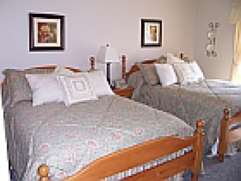 Camelot Restaurant & Inn - Bed And Breakfast - Adult Only main