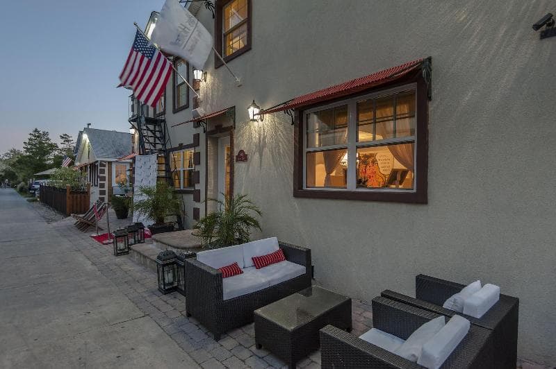 The Palms Hotel Fire Island 4