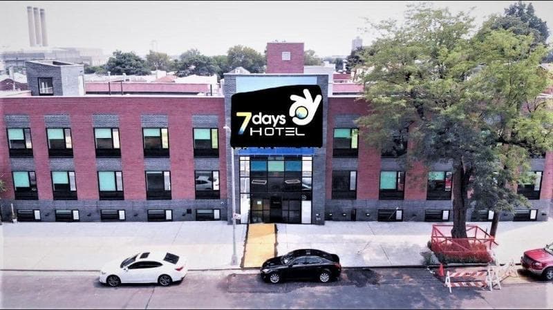 7 Days Hotel Bronx 2