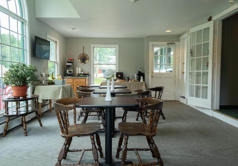 The Lodge At West River 4