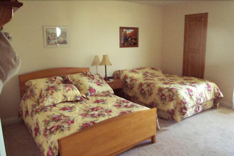 Grabers Green Gables B&B photo 1