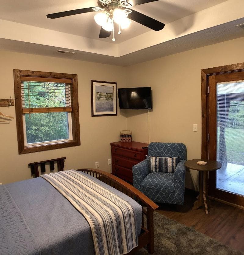 Walnut Waters Bed & Breakfast 5