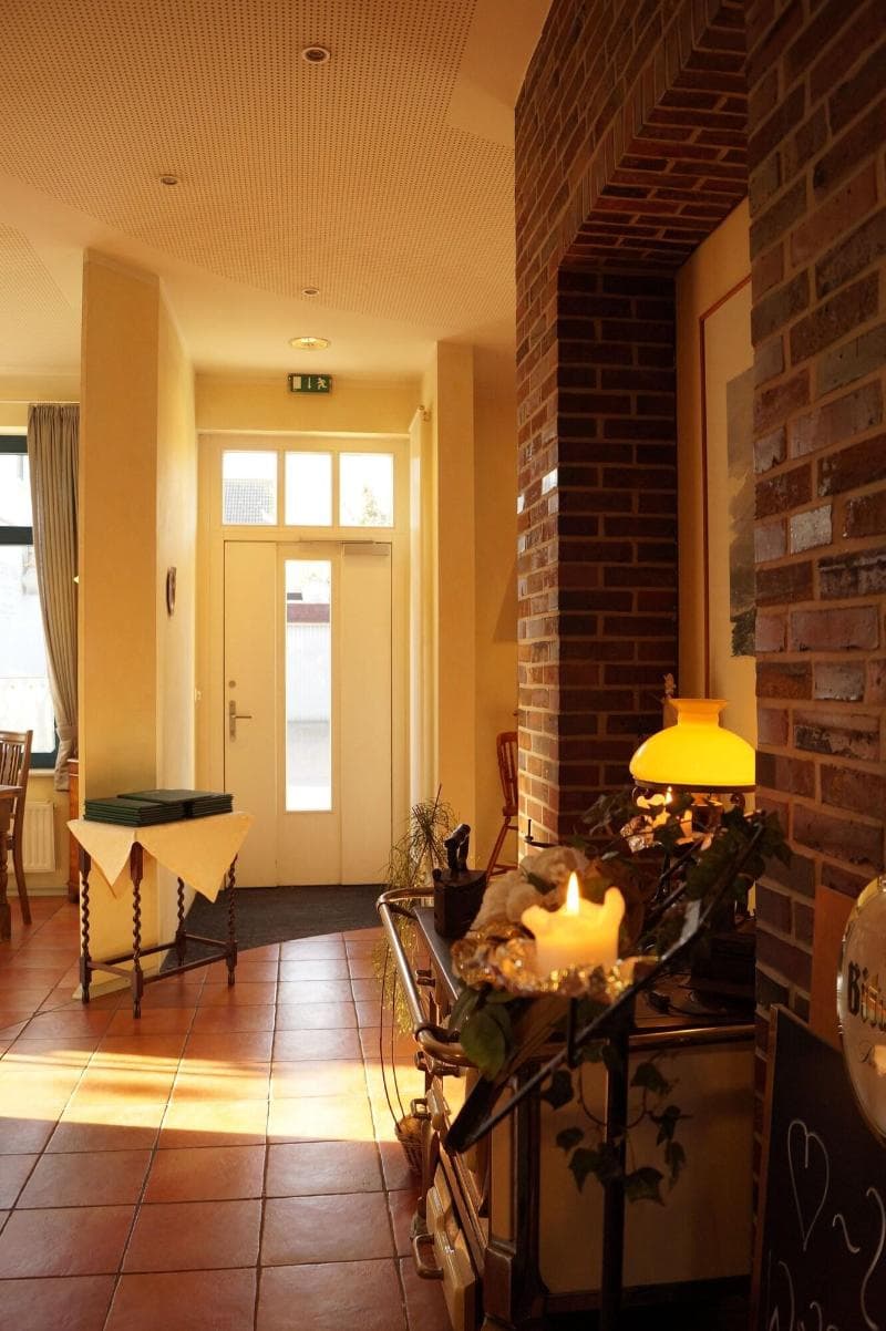 Hotel Butjadinger Hof 5
