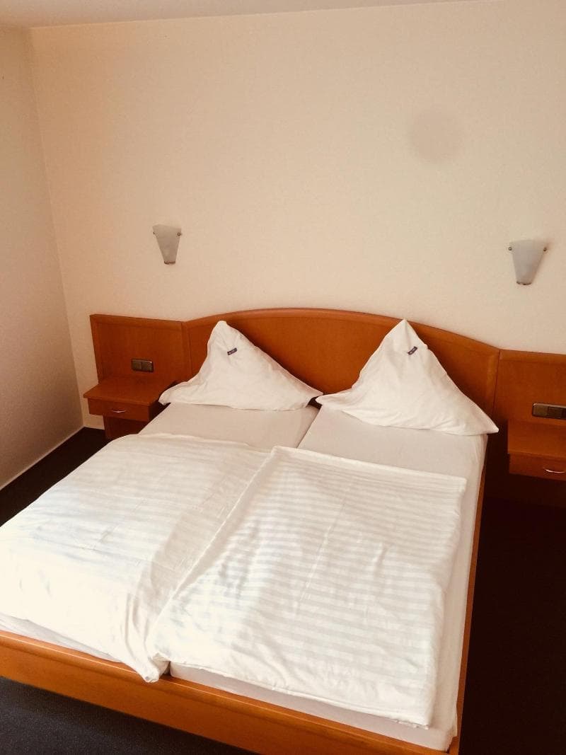 Hotel Butjadinger Hof 4