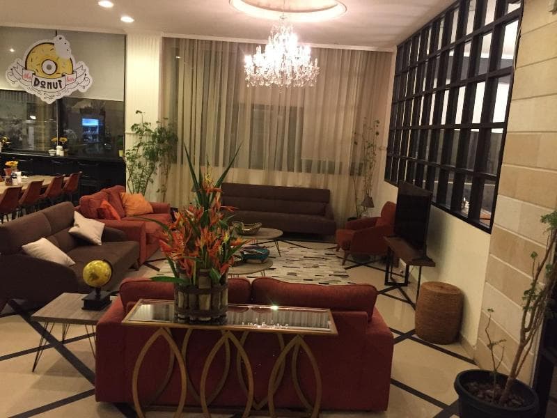 Royal Hotel 2