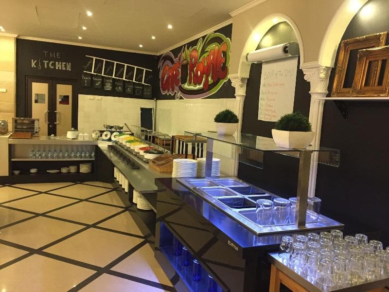 Royal Hotel 4
