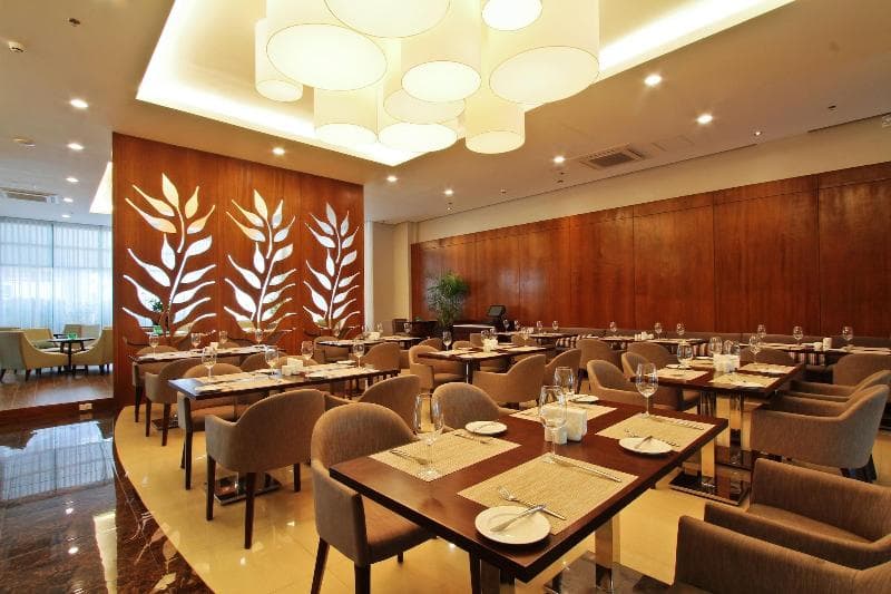 The Harvest Hotel 4