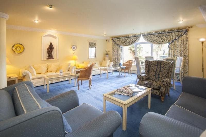 The Walnut Tree Hotel 4