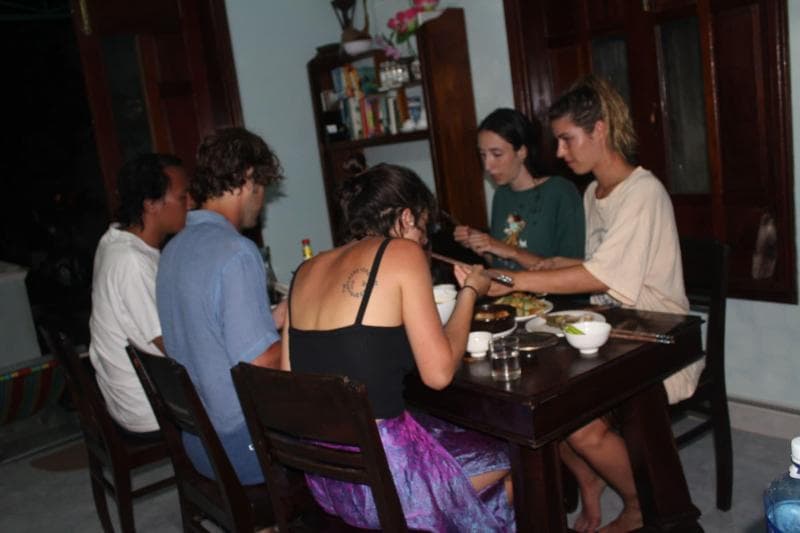 Homestay Bai Huong 4