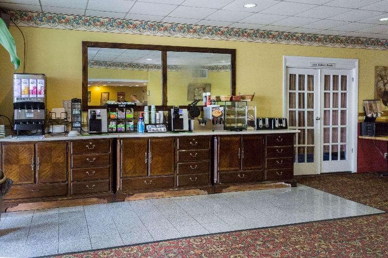 Econo Lodge photo 1