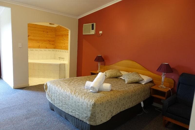 Coal Creek Motel photo 1