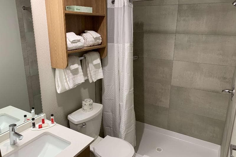 Microtel Inn & Suites By Wyndham Georgetown Lake 3
