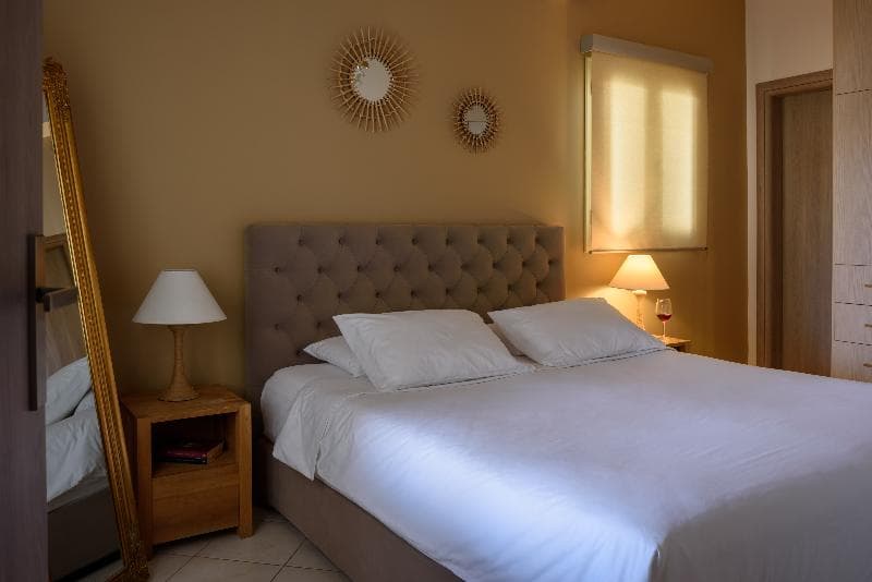 Santorini Suite Home 1
