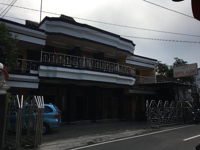 Hotel Alami near Alun-Alun Klaten 4