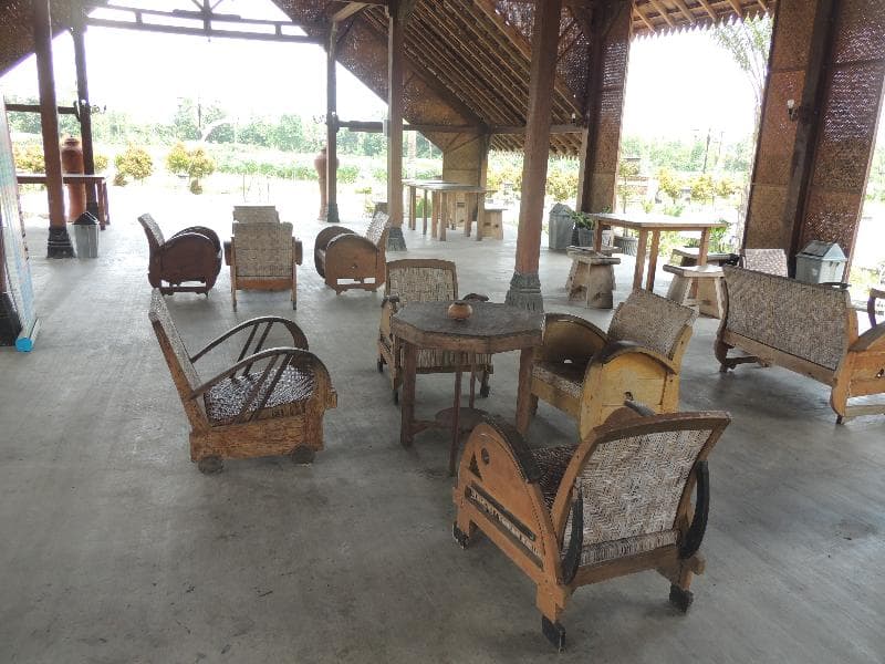 Balkondes Karanganyar 4
