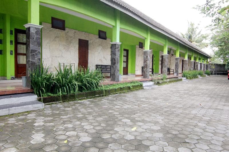 Hotel Popi (Pondok Pisang) By Zuzu 4