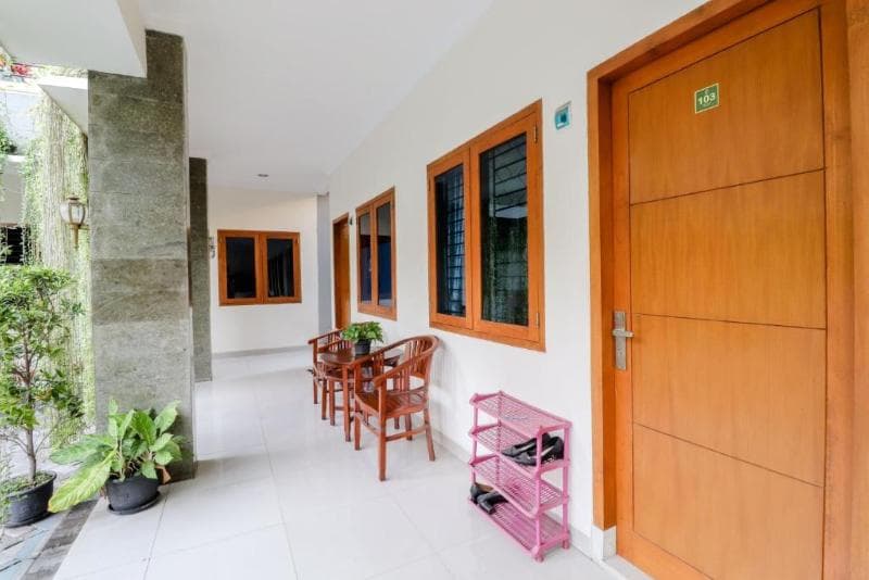 Khatarina Female Residence (Adults Only) 4