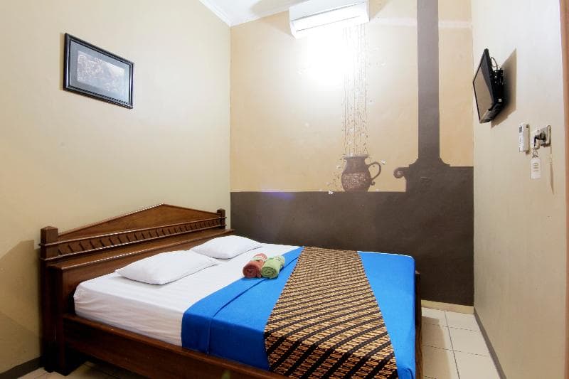 Hotel Monica main