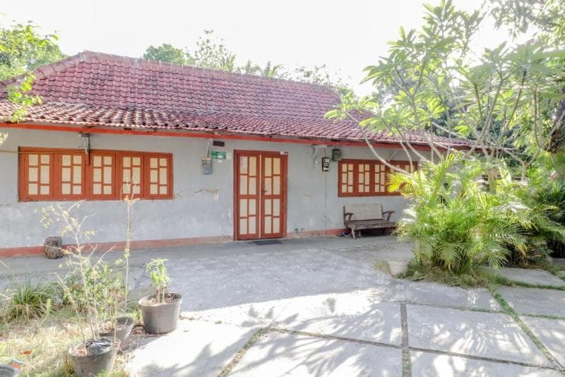 Omah Nggunung Cafe & Homestay By Zuzu 3