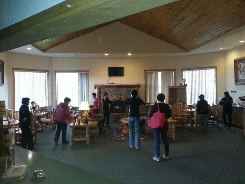 Eagle Peak Lodge & Cabins photo 1