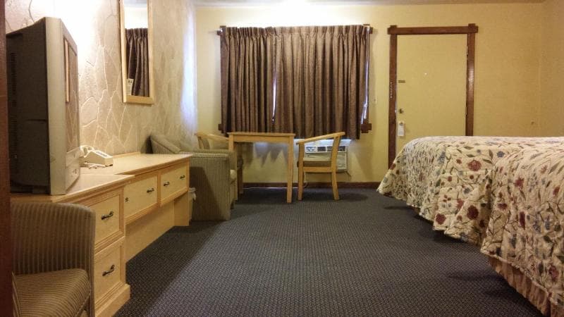 Budget Host Longhorn Motel photo 1