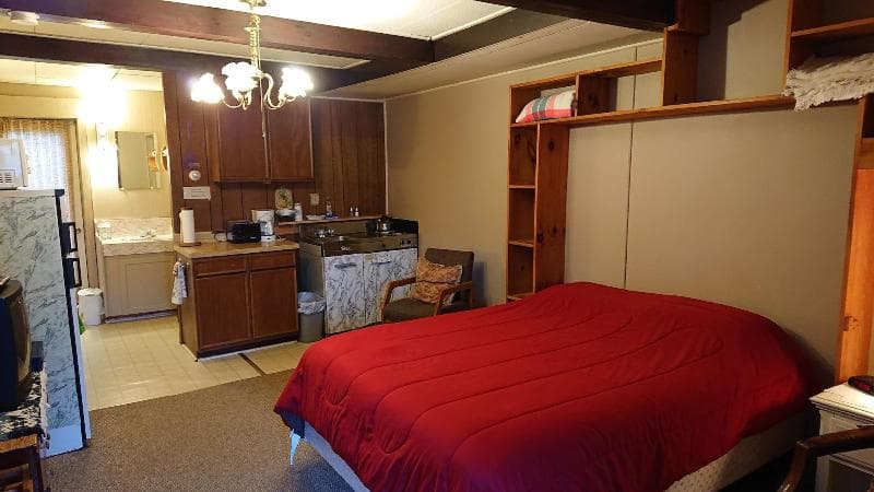 Brookside Motor Inn main