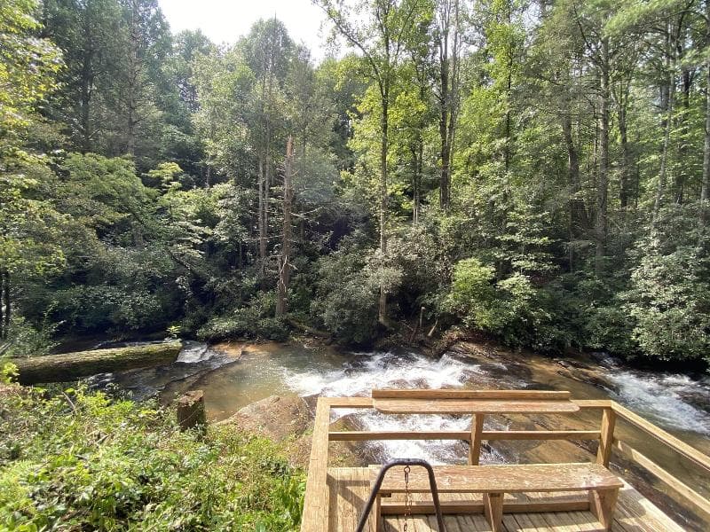 The Cascades Inn 4