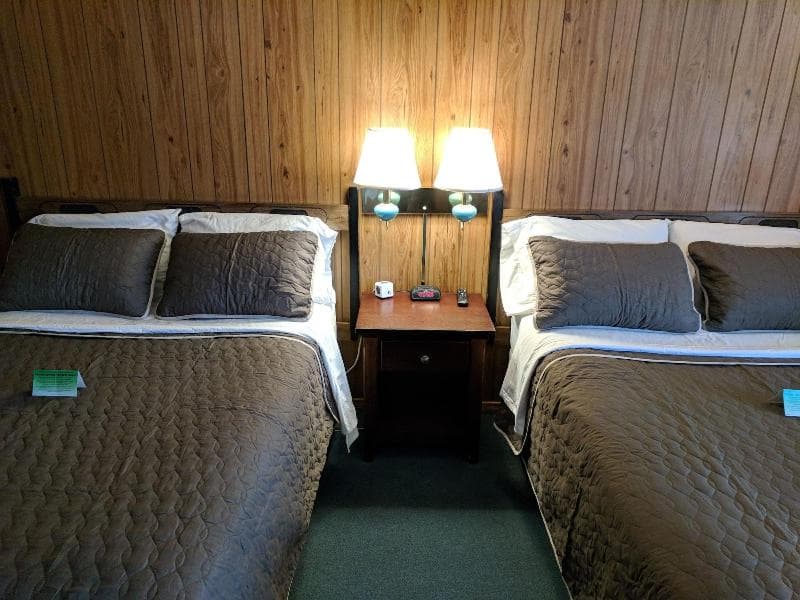 Lakeview Motel 2