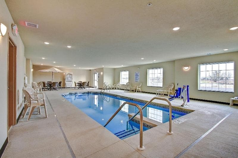 Cobblestone Hotel & Suites - Pulaski 3