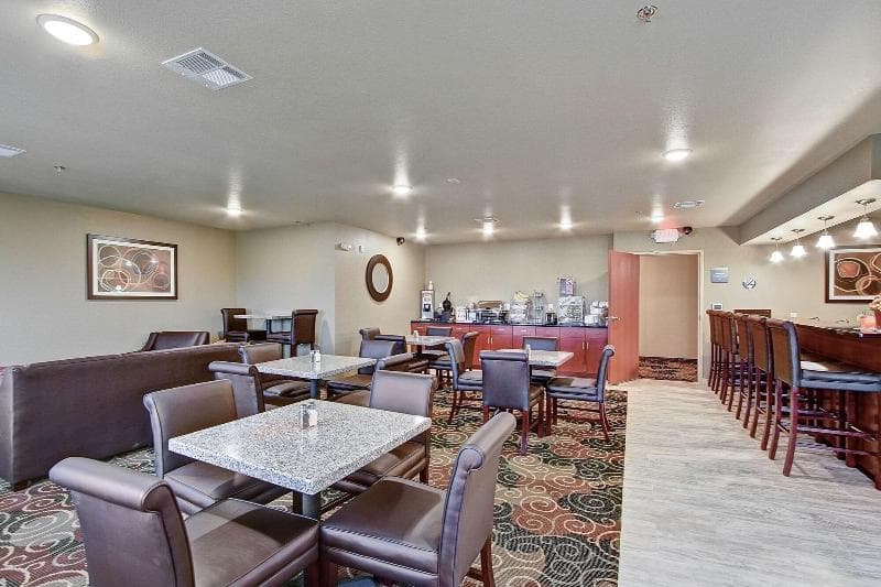 Cobblestone Hotel & Suites - Pulaski 4