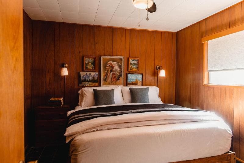 The Fireside Inn 5