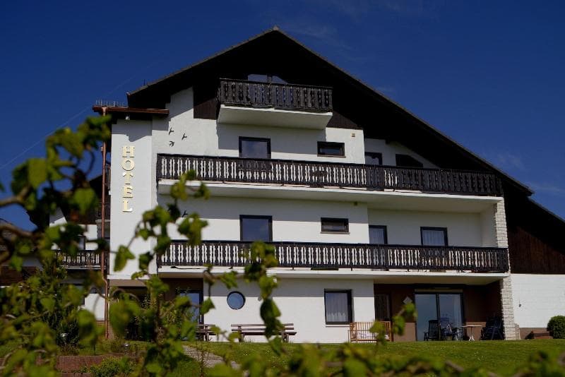 Garni Hotel & Ferienwohnungen Seeschlößchen photo 1