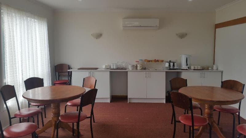 Kaniva Midway Motel main