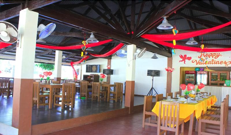 Bakasyunan Resort And Conference Center (Adults Only) 2
