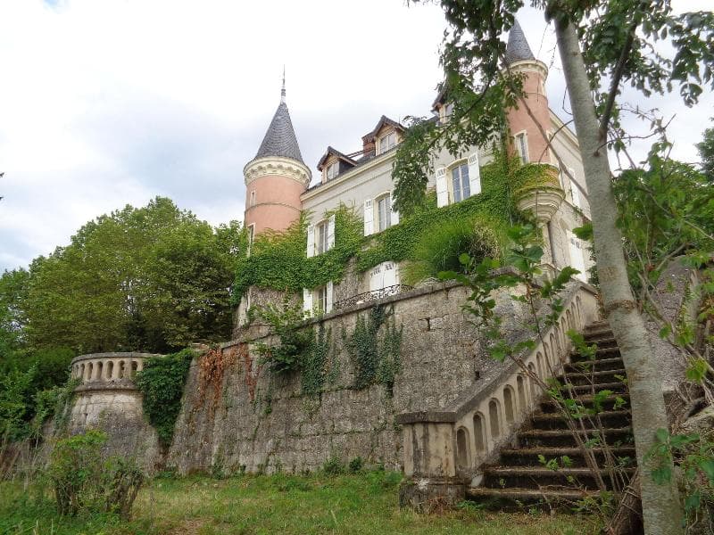 Chateau De Saint-Genix 5