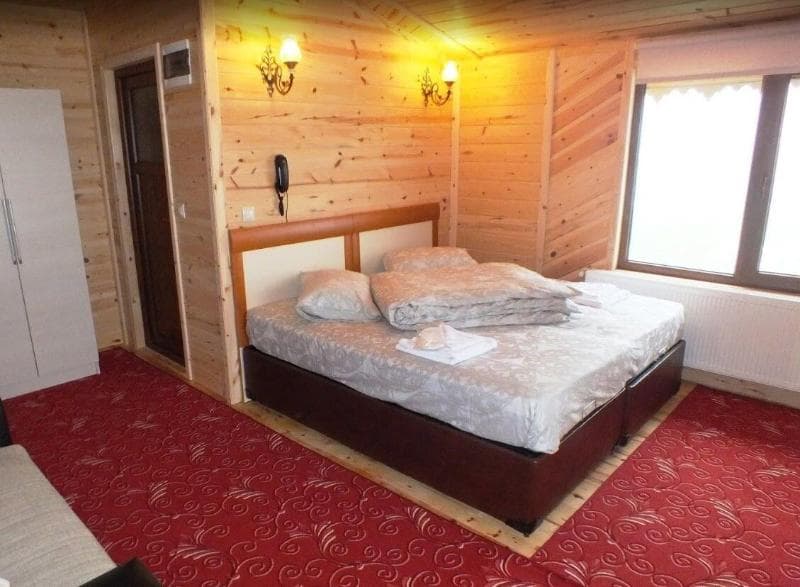 Yedigoller Hotel & Restaurant 3