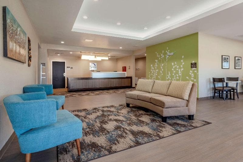 Sleep Inn & Suites 4