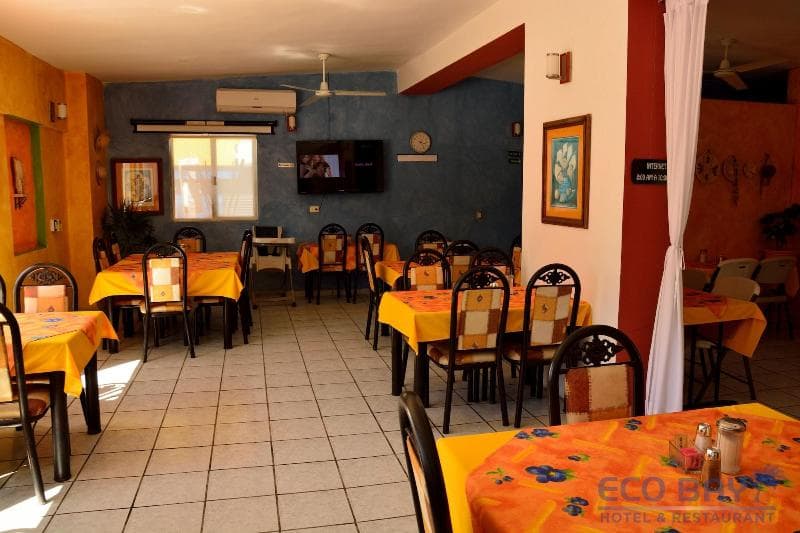 Eco Bay Hotel Y Restaurant 3
