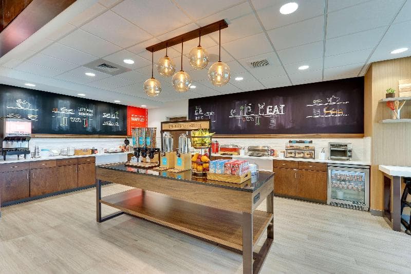 Hampton Inn Lebanon 3