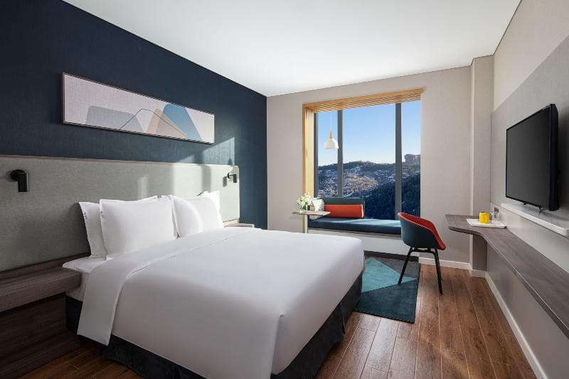 Holiday Inn Express Chengde Park View 5
