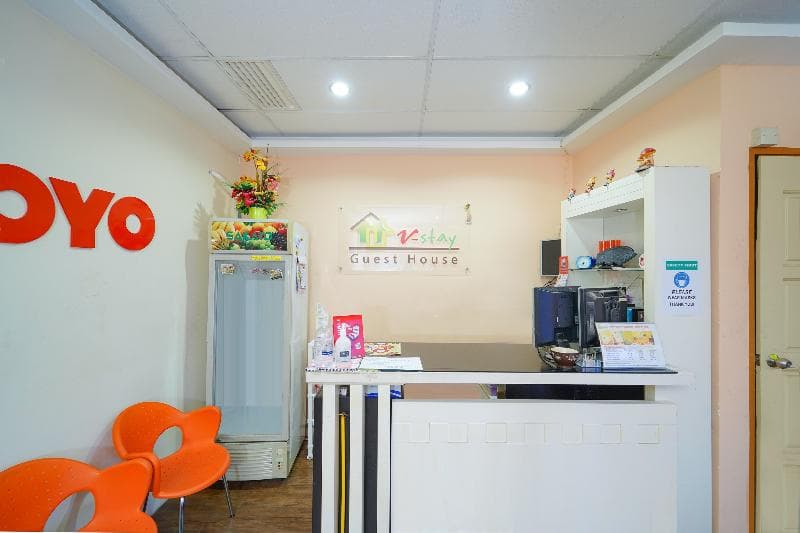Oyo 89881 V Stay Guesthouse 2