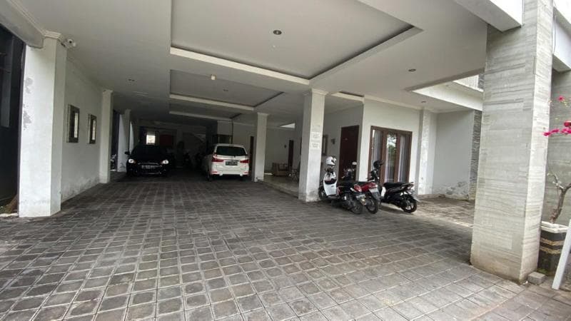 Prada Apartment 3