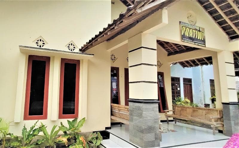 Homestay Pratiwi By Zuzu 3