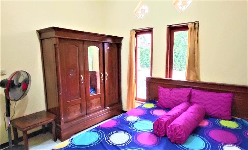 Homestay Pratiwi By Zuzu photo 1