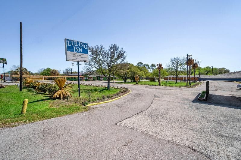 Oyo Hotel Luling Tx Downtown I-10/Us-90 photo 1